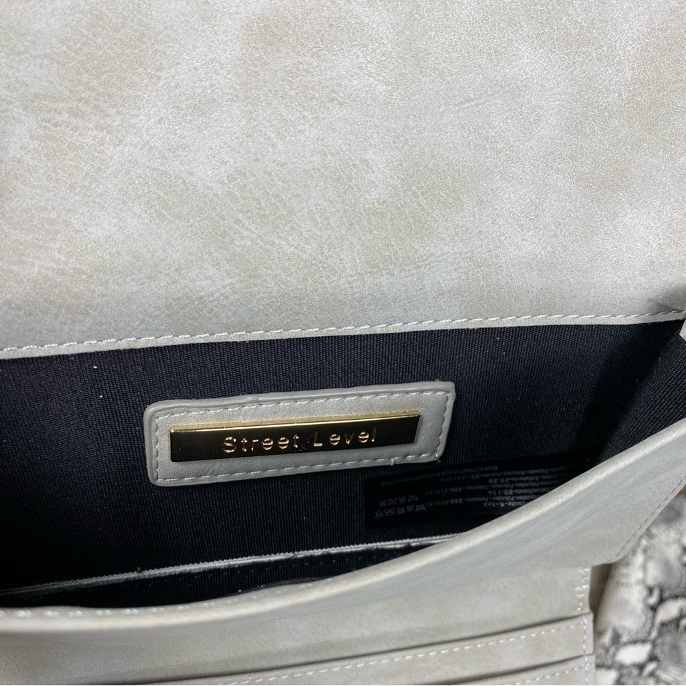Anthropology Street Level Wallet on a Chain Crossbody - Picture 5 of 6